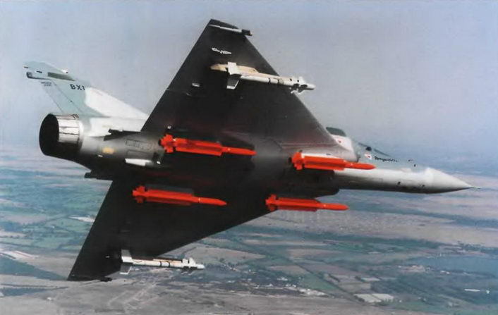 Энциклопедия современной военной авиации 1945 – 2002 ч 3 Фотоколлекция - pic_230.jpg