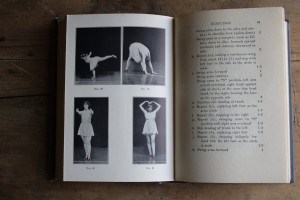 Тело йоги. Истоки современой постуральной практики - image87.jpg