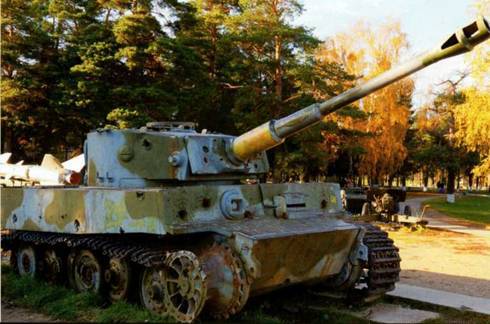 Боевые машины мира, 2014 № 23 Тяжелый танк Pz. KpfwVI Ausf.B «Тигр II» - pic_9.jpg
