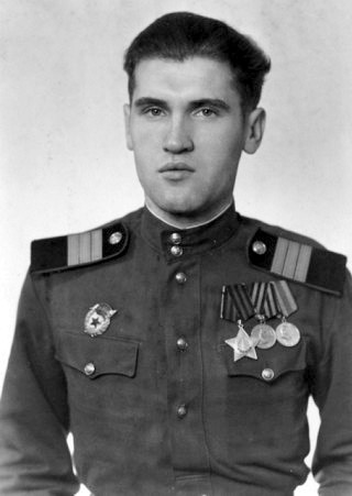 Поздняя повесть о ранней юности - i_009.jpg