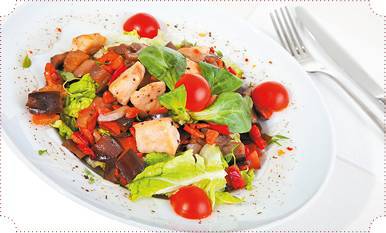 Холодные и теплые салаты. Мясные, рыбные, овощные, корейские, постные + 50 салатных заправок - i_014.jpg