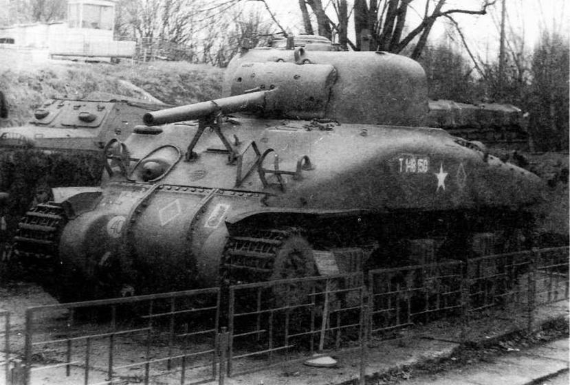 Бронеколлекция 1999 № 01 (22) Средний танк «Шерман» - img_10.jpg