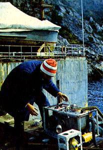 В глубинах пяти морей - i_028.jpg