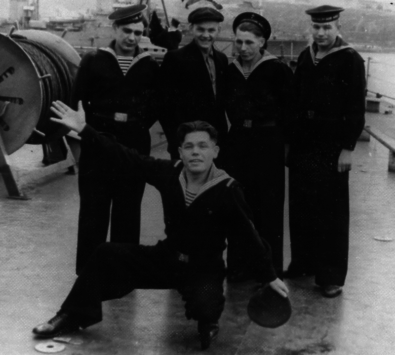 Нептуну на алтарь (СИ) - i_025.png