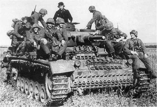 Panzer III. Стальной символ блицкрига - i_106.jpg