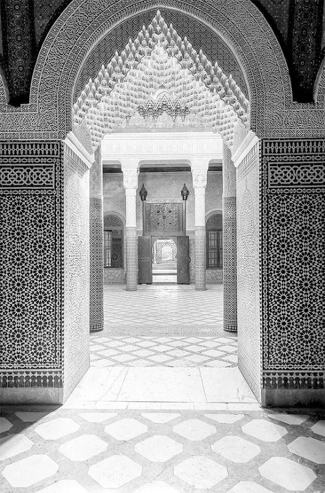 Рожденная в гареме. Любовь, мечты… и неприкрытая правда - i_009.jpg