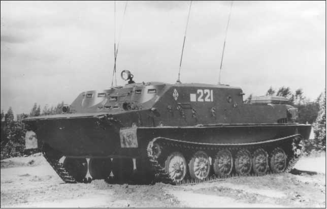 Плавающий танк ПТ-76<br />От Невы до Ганга и Суэцкого канала - i_080.jpg