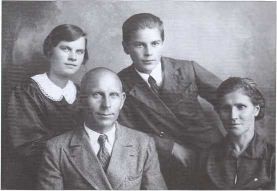 30 лет в ОГПУ-НКВД-МВД: от оперуполномоченного до заместителя министра - image22.jpg