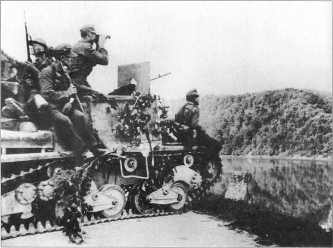 Wehrmacht. Сухопутные войска III Рейха - i_204.jpg