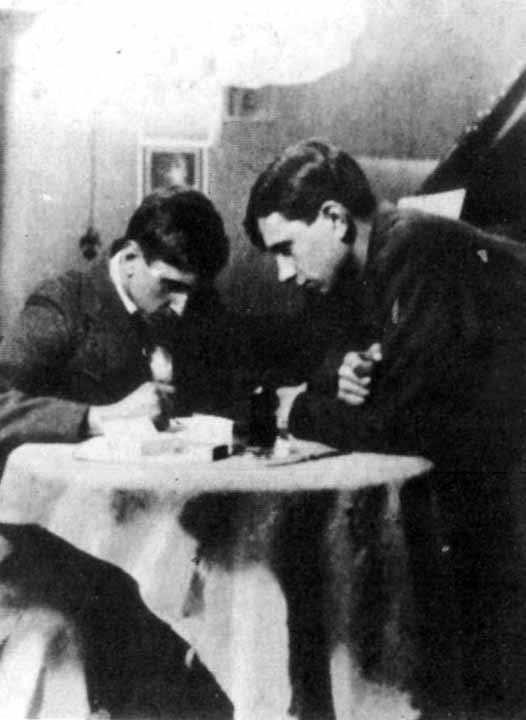 Пьесы. Интермедии. Письма. Документы. Воспоминания современников - i_013.jpg