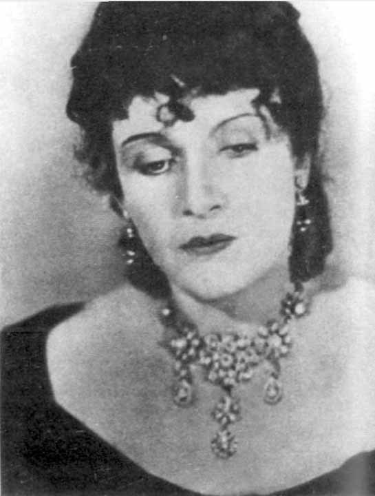 Пьесы. Интермедии. Письма. Документы. Воспоминания современников - i_035.jpg