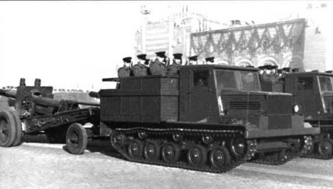 Артиллерийские тягачи Советской Армии - img_2.jpg