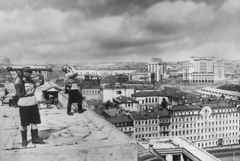 Первая бомбардировка Москвы 22 июля 1941 г. (СИ) - guard.jpg