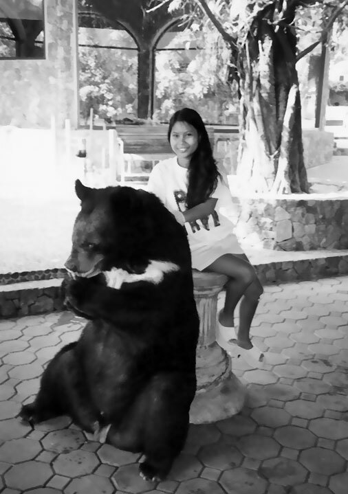 Привет, меня зовут Лон. Я вам нравлюсь? Реальная история девушки из Таиланда - i_022.jpg