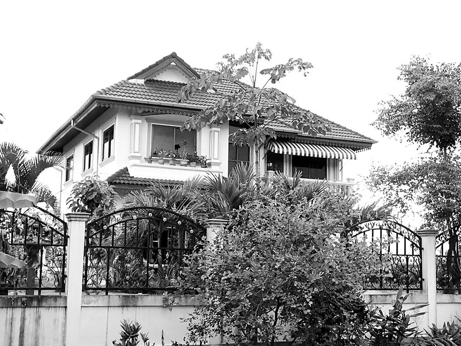 Привет, меня зовут Лон. Я вам нравлюсь? Реальная история девушки из Таиланда - i_037.jpg