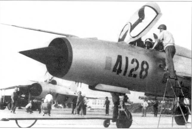 Боевое орименение МиГ-21 во Вьетнаме - _1.jpg
