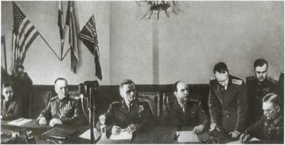 Жуков. Маршал на белом коне - i_045.jpg