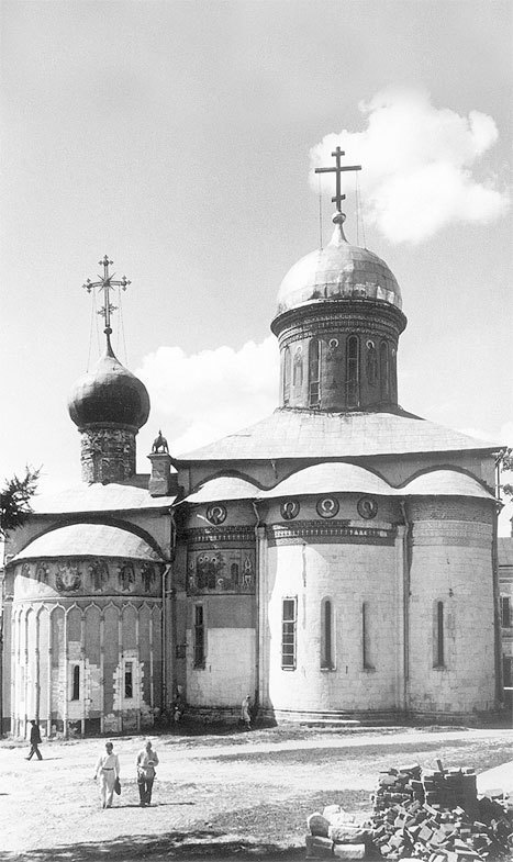 В Лавре преподобного Сергия. Из дневника (1946–1996) - i_014.jpg