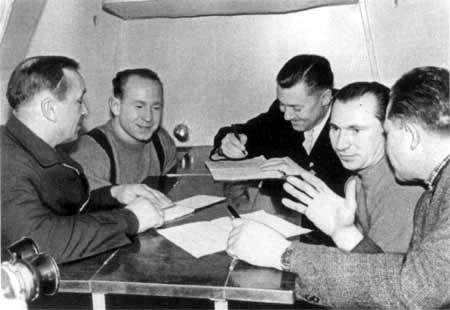 Ракеты и люди. Горячие дни холодной войны - pic_20.jpg