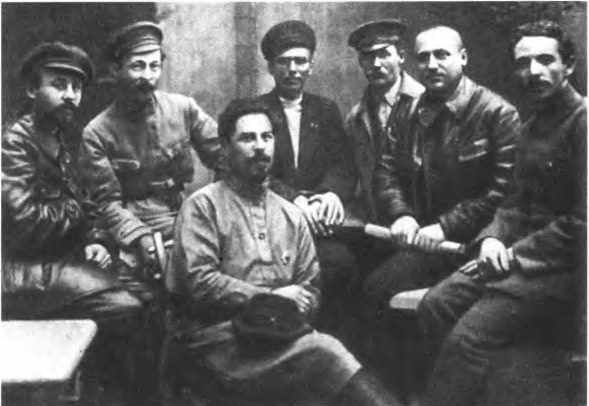 Русская армия между Троцким и Сталиным - i_022.jpg