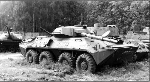 Русские бронетранспортеры<br />(От БТР-40 до «Бумеранга») - i_089.jpg