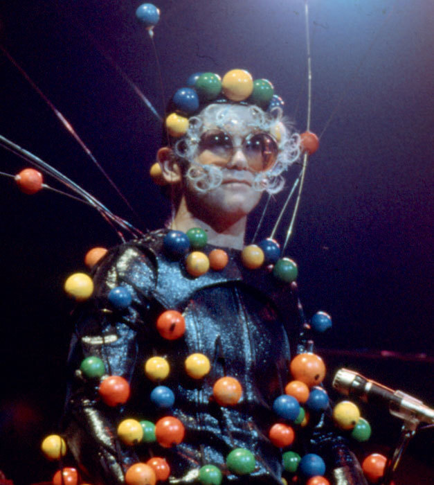 Я – Элтон Джон. Вечеринка длиной в жизнь - _00029.jpg