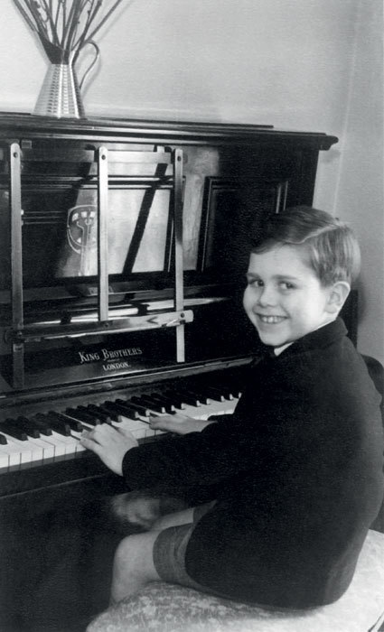 Я – Элтон Джон. Вечеринка длиной в жизнь - _0004.jpg