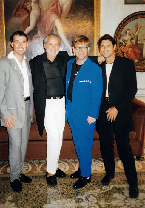 Я – Элтон Джон. Вечеринка длиной в жизнь - _00046.jpg