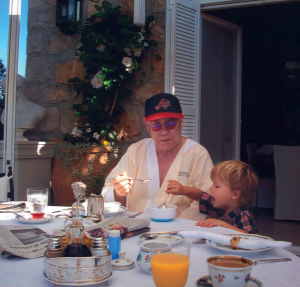 Я – Элтон Джон. Вечеринка длиной в жизнь - _00055.jpg