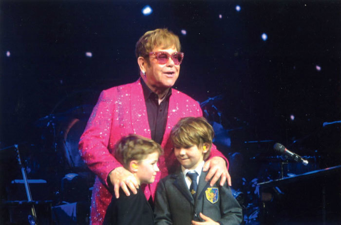 Я – Элтон Джон. Вечеринка длиной в жизнь - _00058.jpg