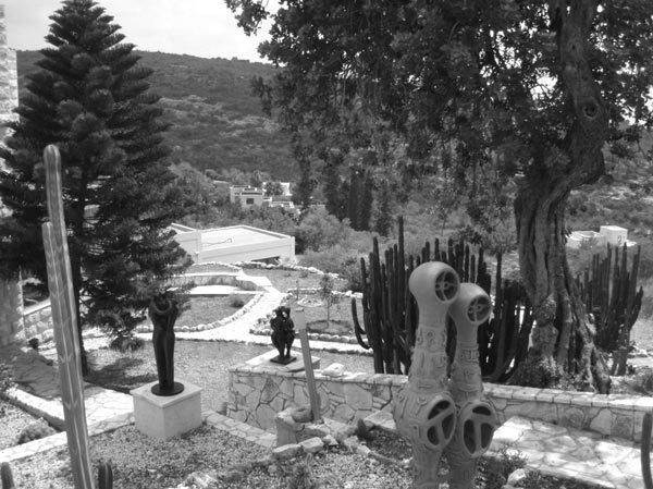 Любовь, как птицу, приручила - i_002.jpg