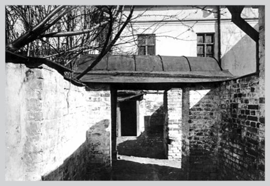 Двор на Поварской - i_006.jpg