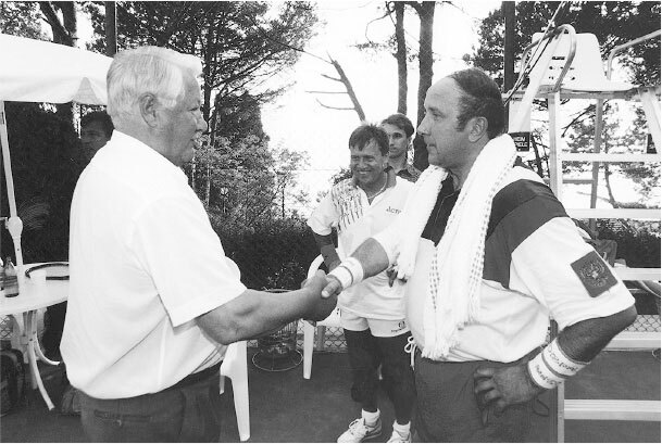 Все свободны. История о том, как в 1996 году в России закончились выборы - i_003.jpg