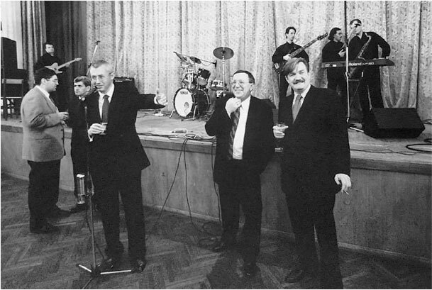 Все свободны. История о том, как в 1996 году в России закончились выборы - i_005.jpg