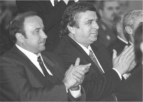 Все свободны. История о том, как в 1996 году в России закончились выборы - i_012.jpg