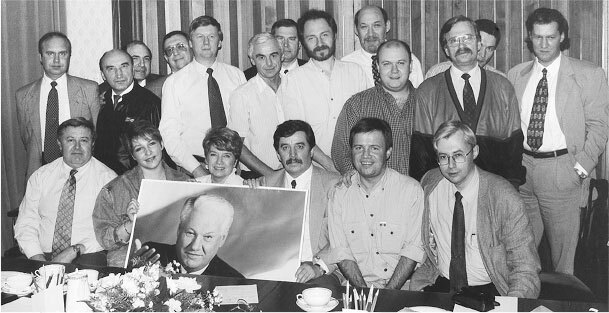 Все свободны. История о том, как в 1996 году в России закончились выборы - i_027.jpg