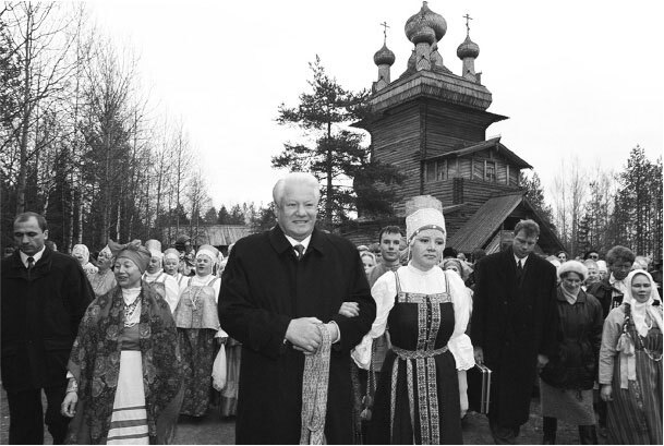 Все свободны. История о том, как в 1996 году в России закончились выборы - i_033.jpg