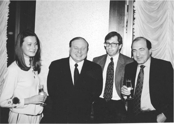 Все свободны. История о том, как в 1996 году в России закончились выборы - i_034.jpg