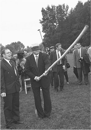 Все свободны. История о том, как в 1996 году в России закончились выборы - i_040.jpg