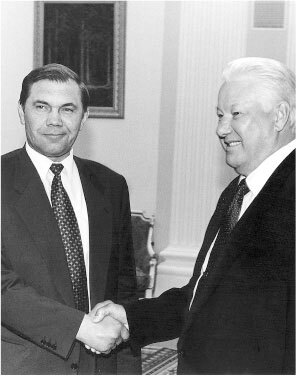 Все свободны. История о том, как в 1996 году в России закончились выборы - i_045.jpg