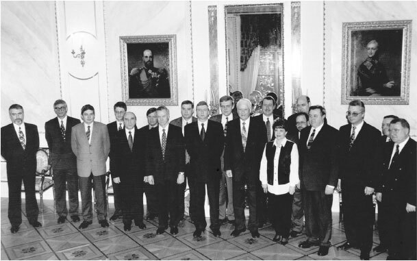 Все свободны. История о том, как в 1996 году в России закончились выборы - i_055.jpg