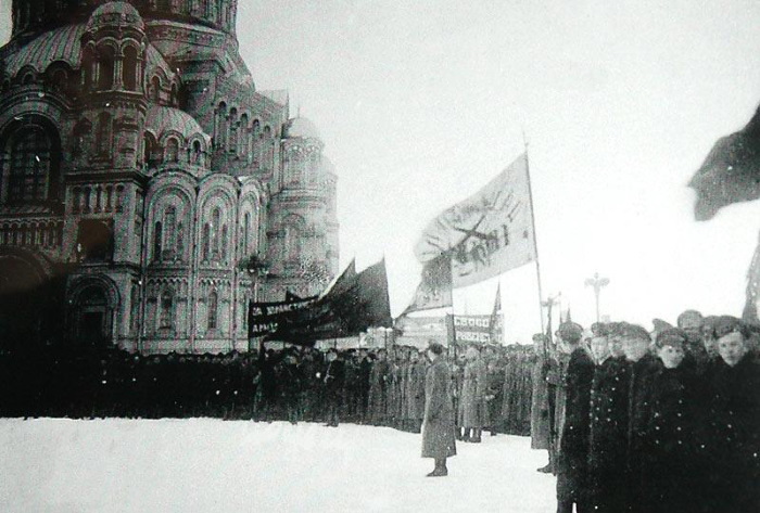 Офицерская кровь «бескровной» революции. Февраль – Июль 1917 года - i_005.jpg