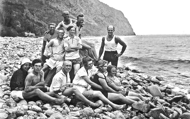 Тимур и его команда. Все произведения для детей - i_060.jpg