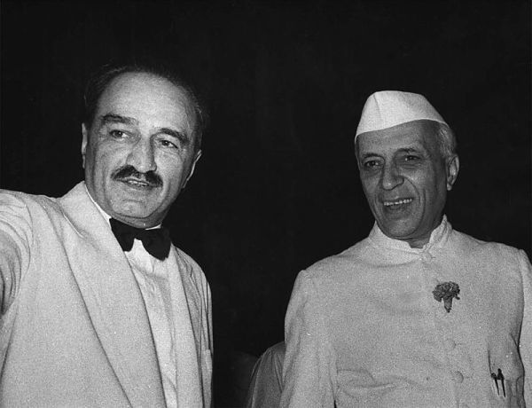 Эпоха ХХ съезда: международная деятельность А. И. Микояна в 1956 году - i_007.jpg