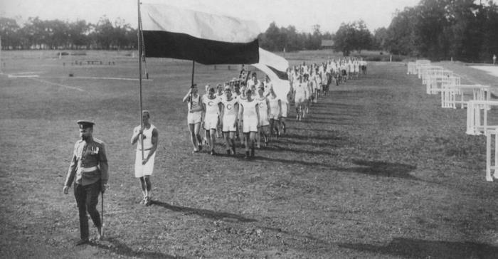 Модные увлечения блистательного Петербурга. Кумиры. Рекорды. Курьезы - i_024.jpg