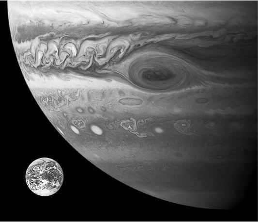 Всё, что движется. Прогулки по беспокойной Вселенной от космических орбит до квантовых полей - i_019.jpg