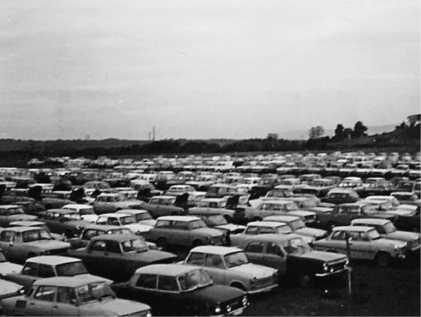 Коллапс. Случайное падение Берлинской стены - i_005.jpg