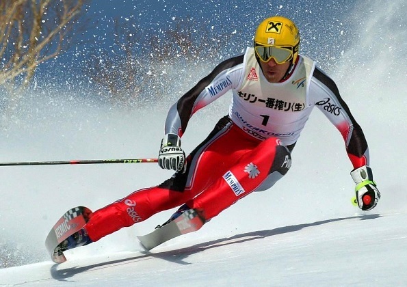 Современная спортивная горнолыжная техника. Карвинговый поворот - _8.jpg