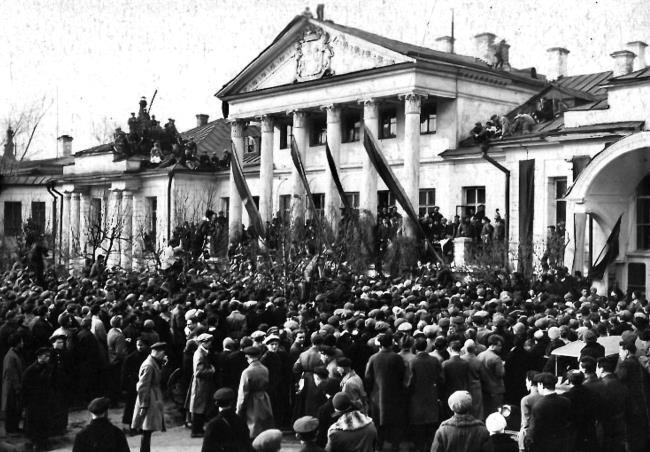 Жизнь за Родину. Вокруг Владимира Маяковского. Том 1. Перманентная революция и футуризм. Eritis sicut deus! Том 2. Советское авторское право в 1917–1930-х годах. «Честный» плагиат. Прецеденты - i_016.jpg