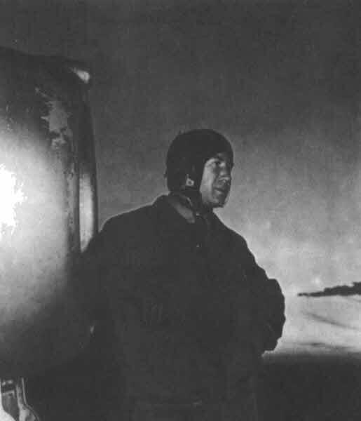 Над планетой людей. Алексей Леонов - i_009.jpg